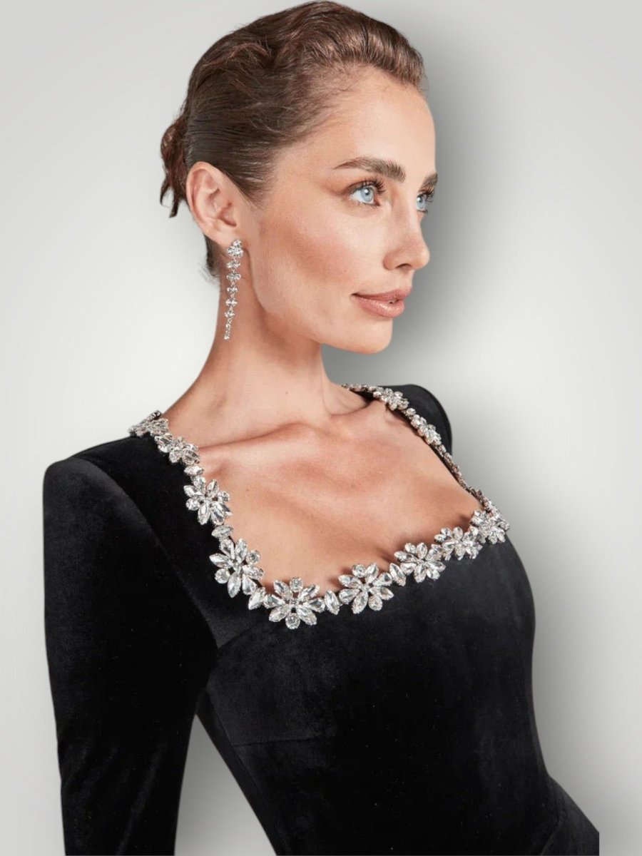 BRITNEY | FLØYELSKJOLE - Nordic Boutique & Co.