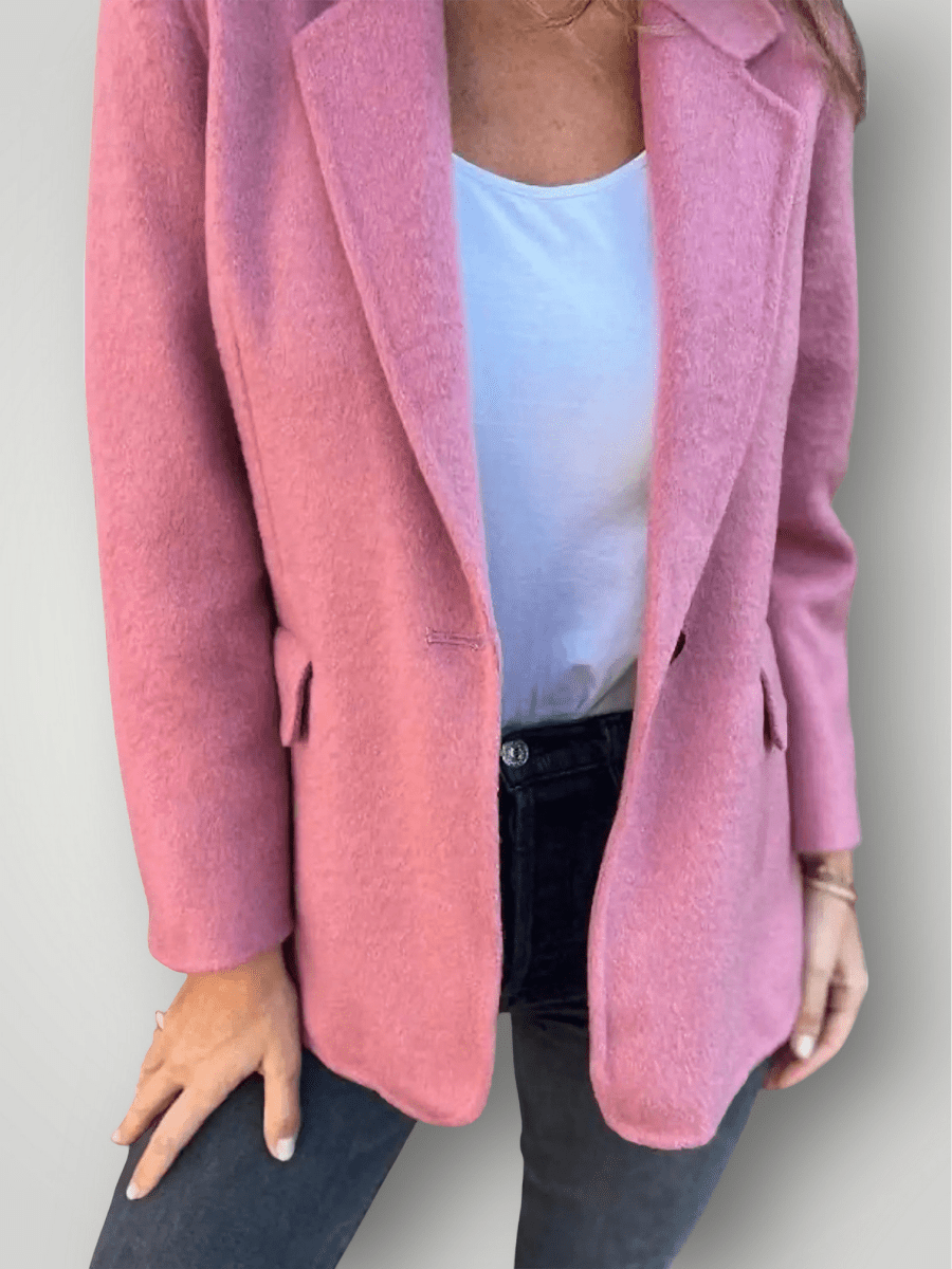 EMMA | KORT TYKK ULLKÅPE – fra Nordic Boutique & Co. | Nordic Boutique & Co.