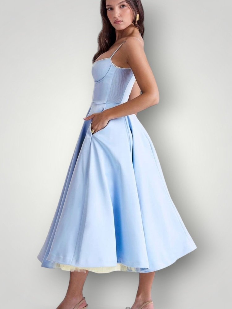 JULIA | STILFULL KJOLE – fra Nordic Boutique & Co. | Nordic Boutique & Co.