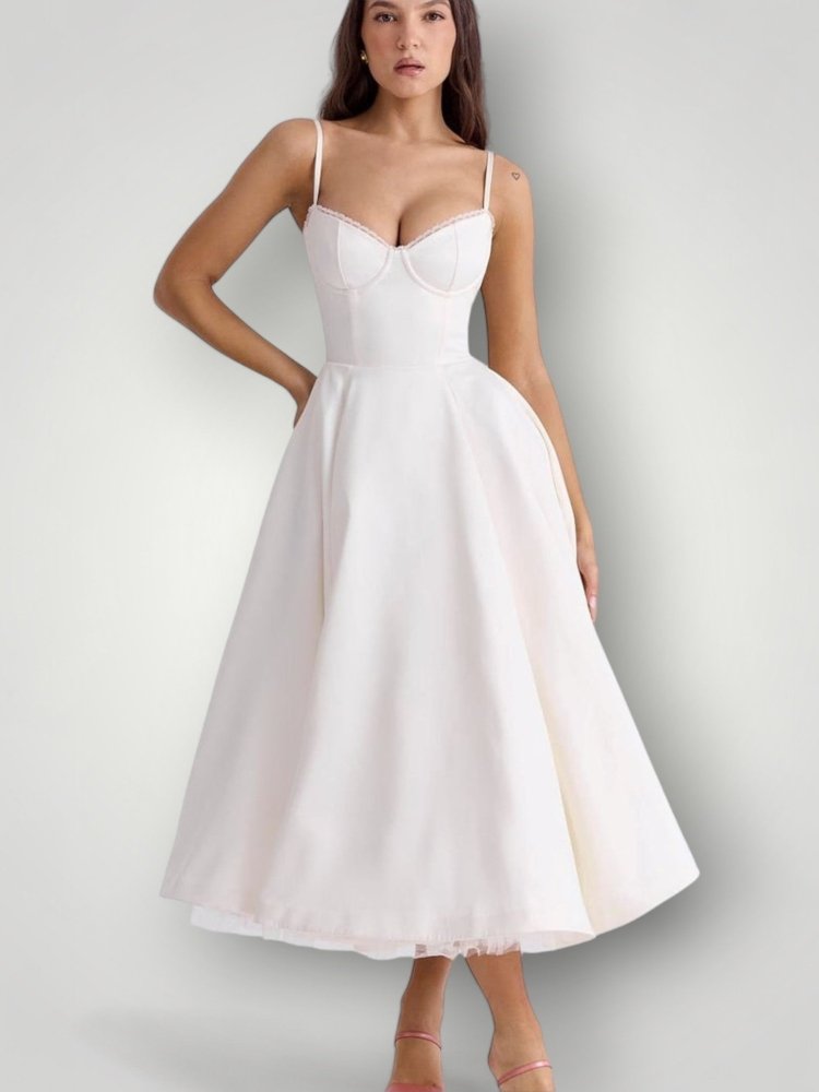 JULIA | STILFULL KJOLE – fra Nordic Boutique &amp; Co. | Nordic Boutique &amp; Co.